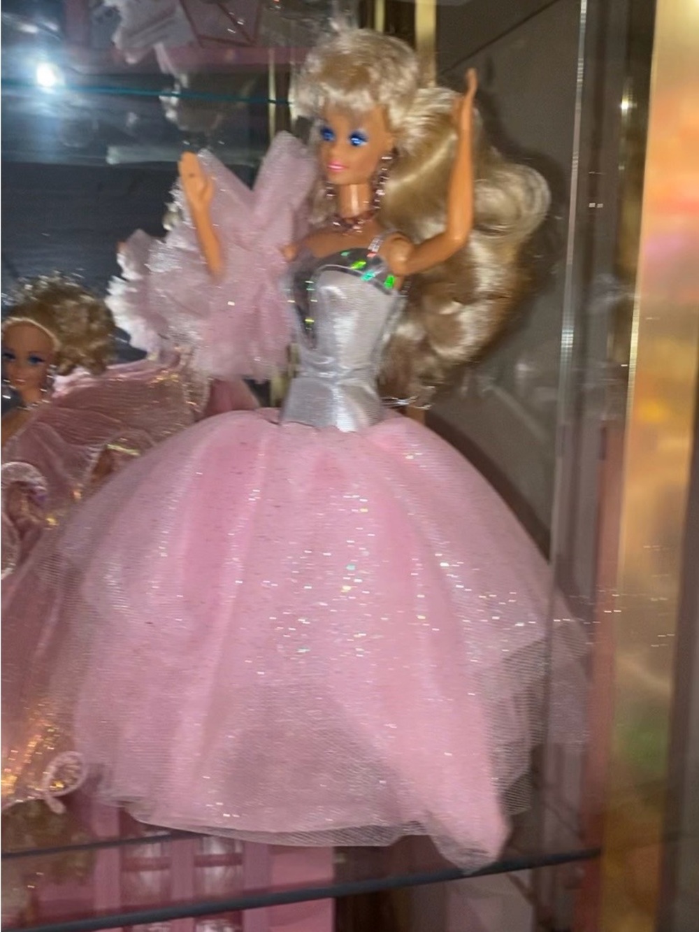 Pink Sparkle Eyes Barbie only displayed never used
